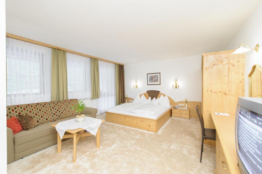 אוברגורגל Hotel Olympia חדר תמונה